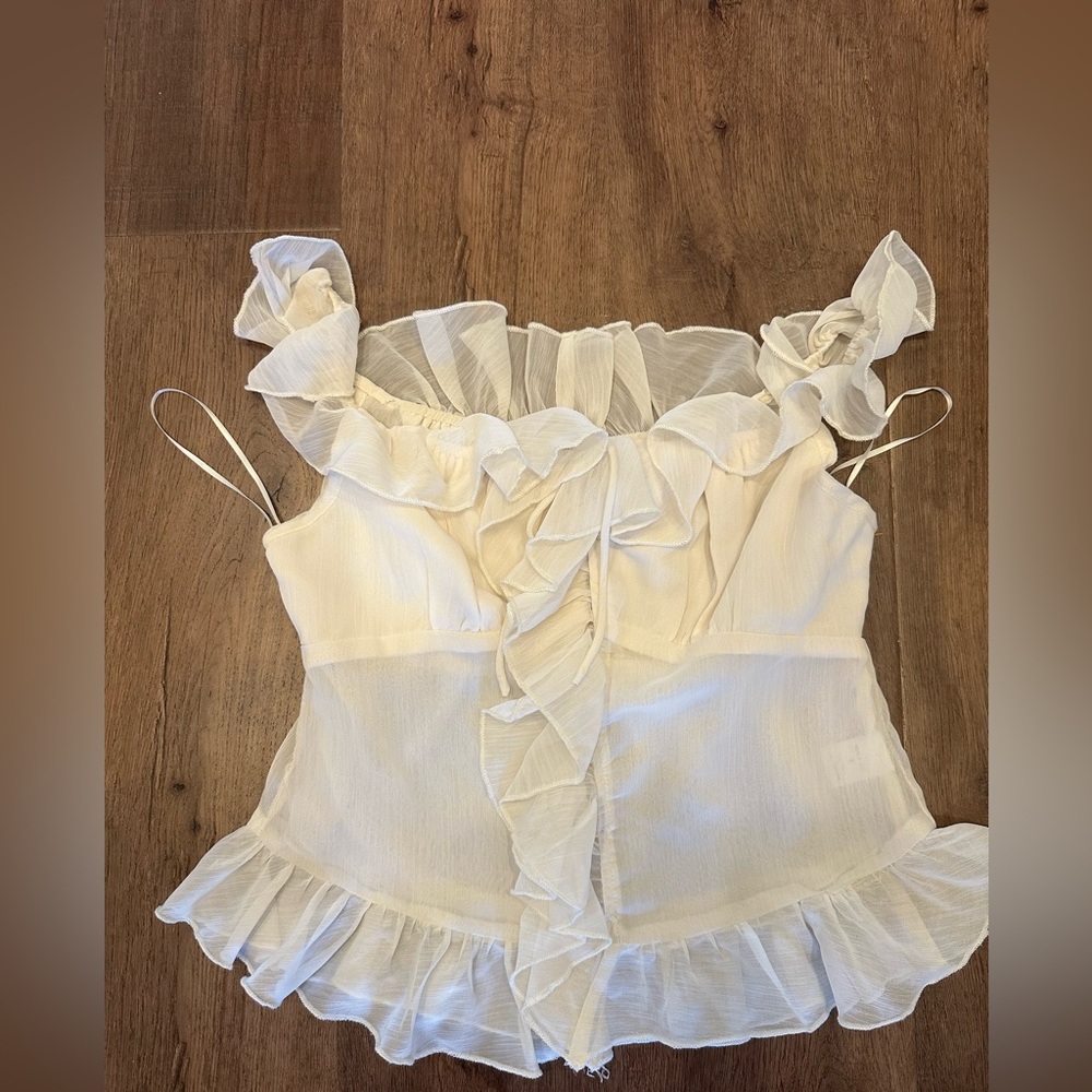 Cotton candy feminie  Cream Ruffle Top size small